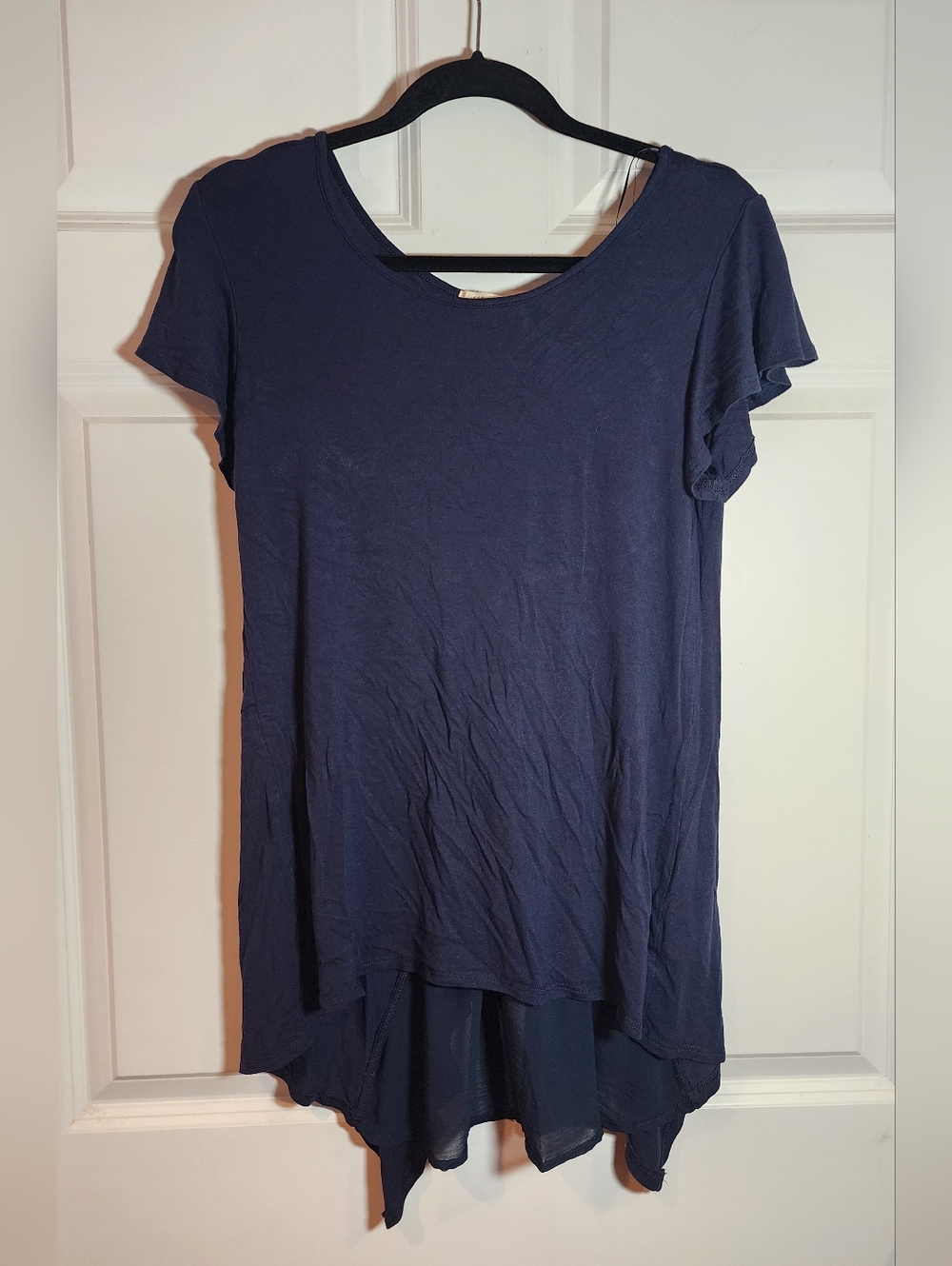 Pebble And Stone Navy Blue Ruffle Back Short Sleeve Tunic Top M